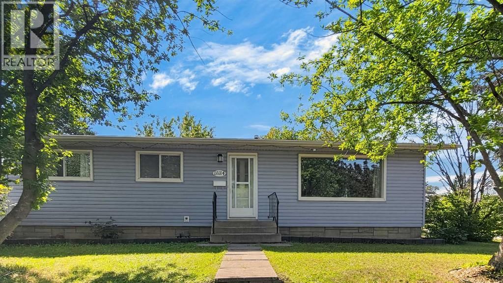 11114 92B Street - 2