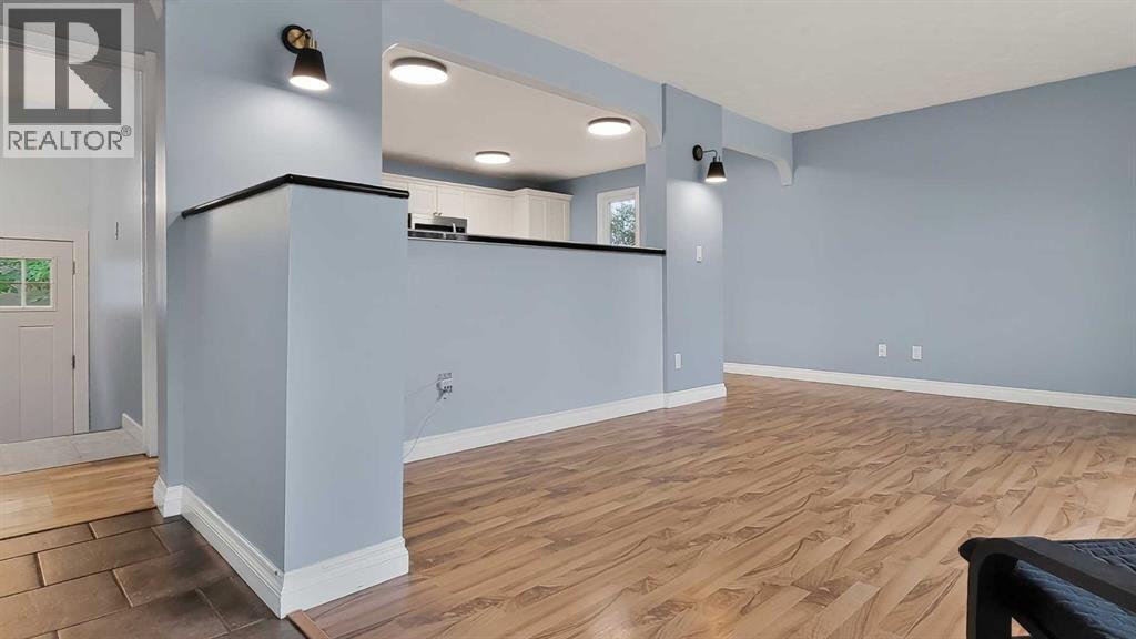 11114 92B Street - Image 4