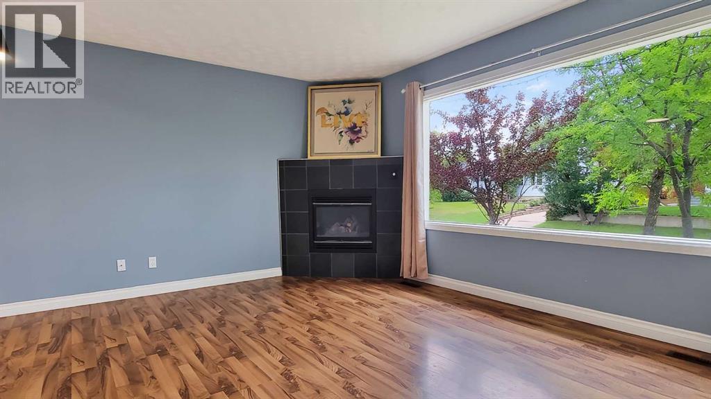 11114 92B Street - Image 6