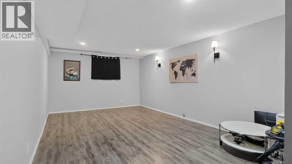 11114 92B Street - 27