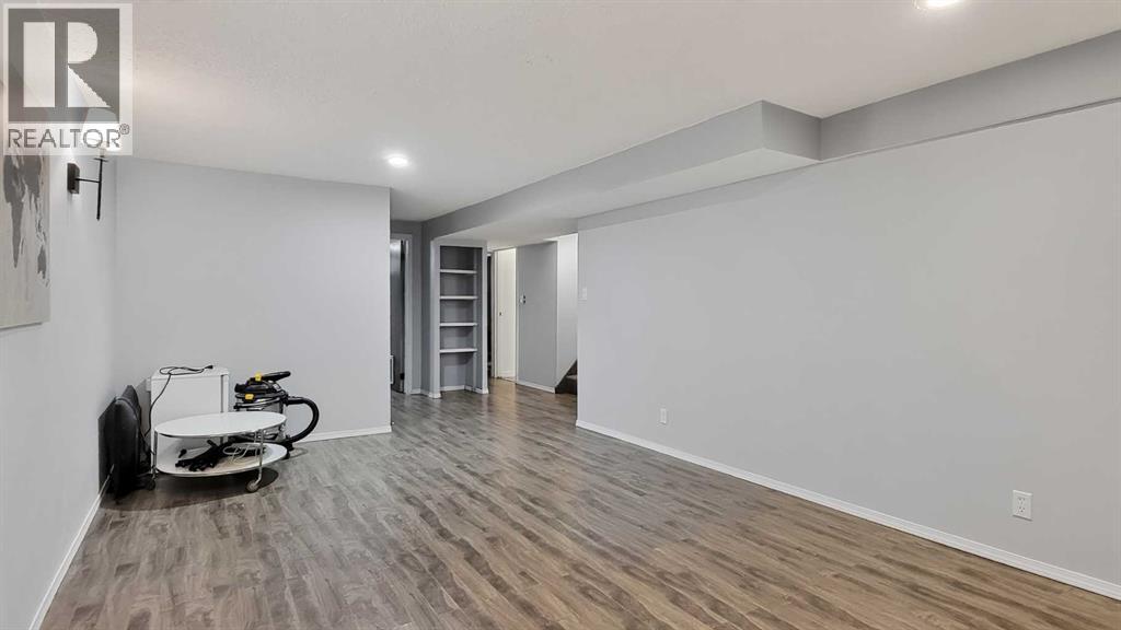 11114 92B Street - 28