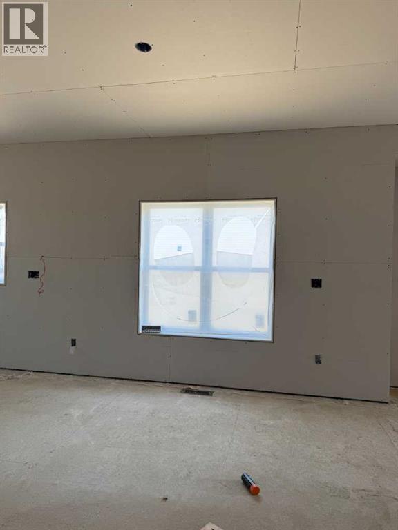 11 Vincent Gate - Image 4