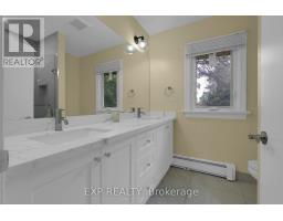 5373 Aurora Road, Whitchurch Stouffville, ON L4A7X4 Photo 12