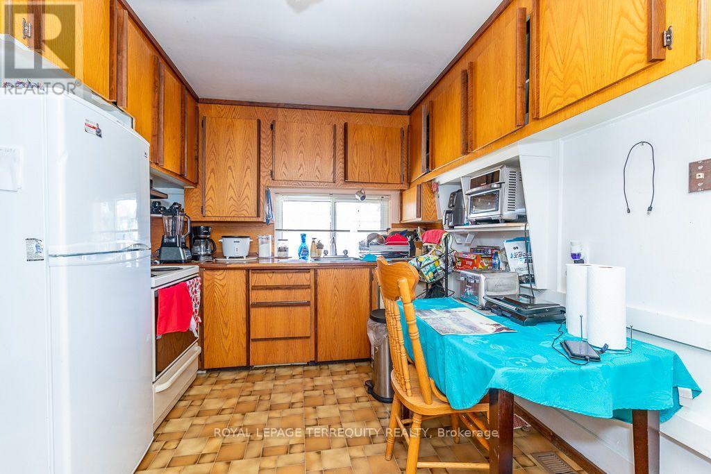 134 HOMESIDE AVENUE - 18