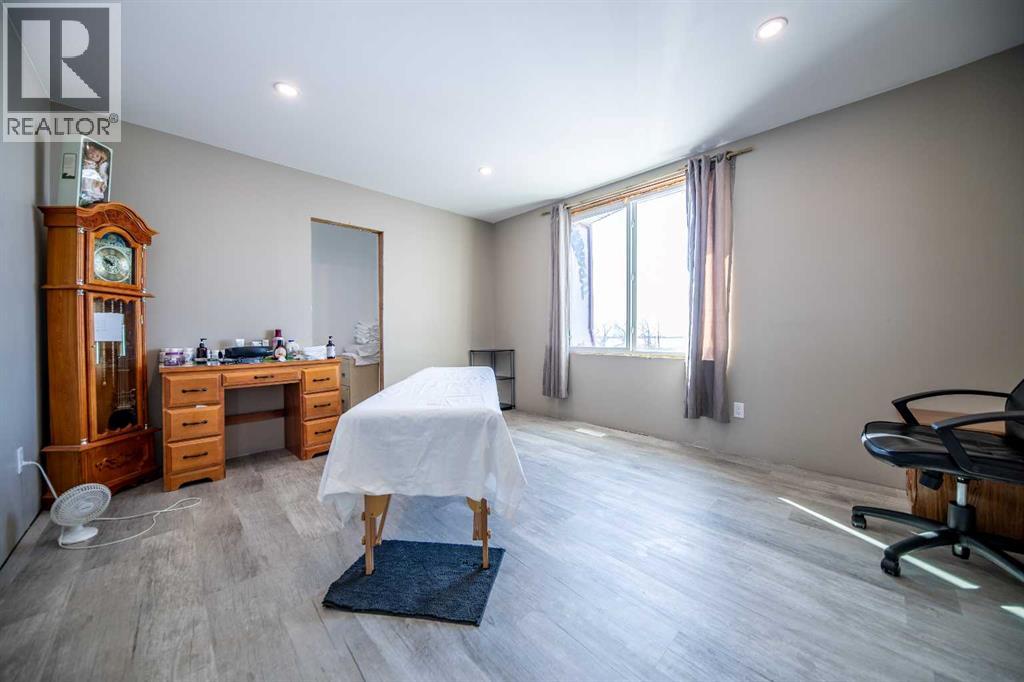 831034 Range Road 232 - 18