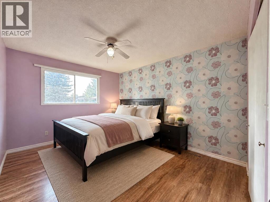159 Laval Boulevard W - 24