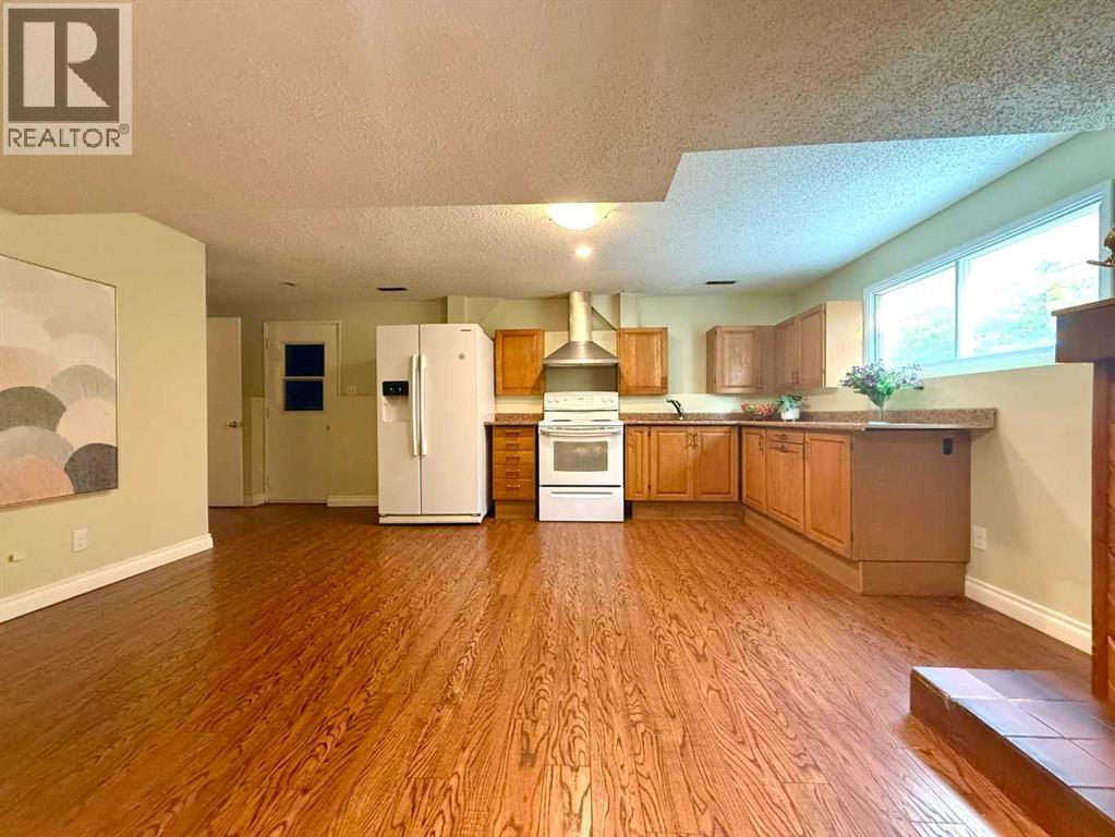 159 Laval Boulevard W - 28