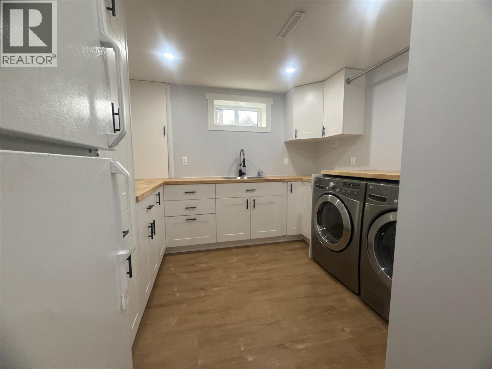 1909 2ND Street S - Image 27