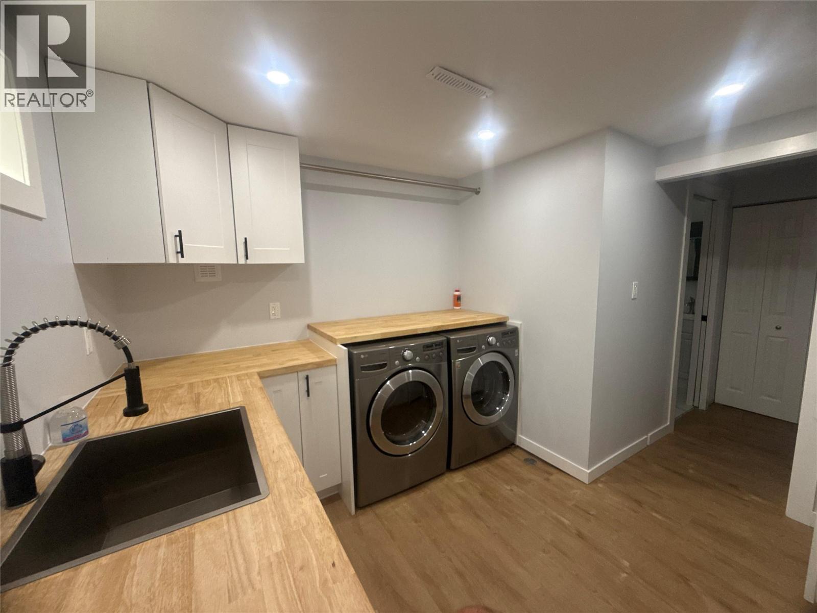 1909 2ND Street S - 28