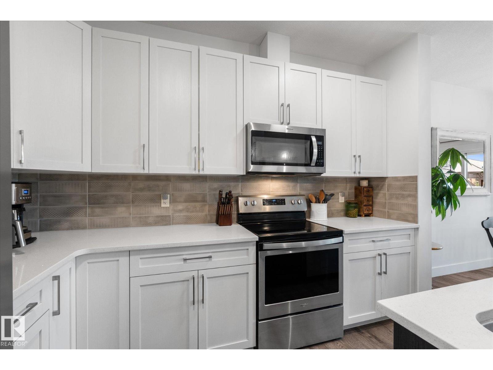 60 SPRUCE GARDENS CR - 10