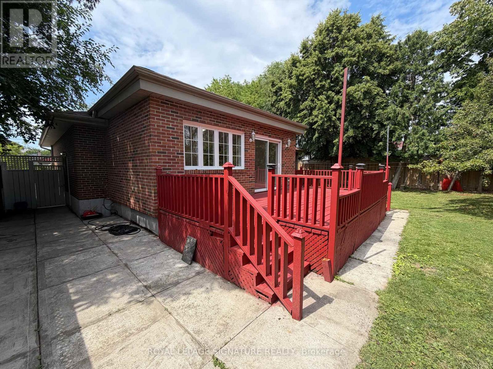 Photo of 834 Mississauga Valley Boulevard