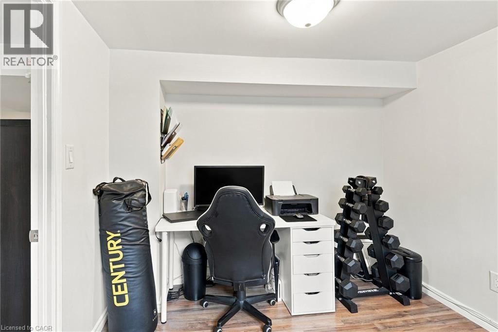 122 LIMERIDGE Road W - 36