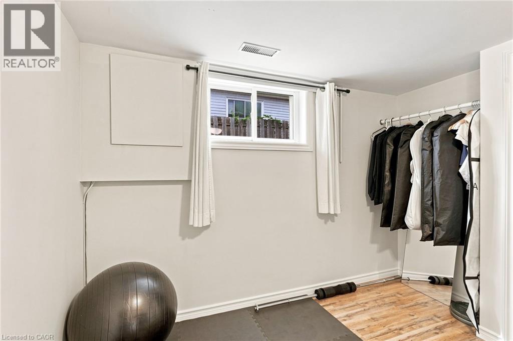 122 LIMERIDGE Road W - 37