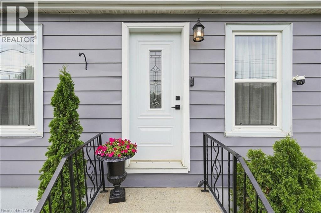 122 LIMERIDGE Road W - 5