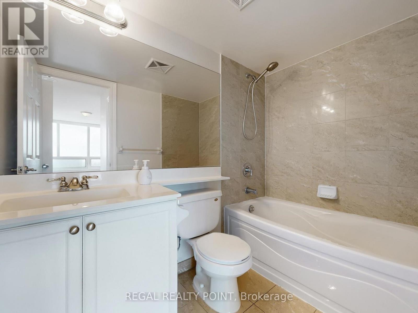 #2118 25 GREENVIEW AVENUE - 17