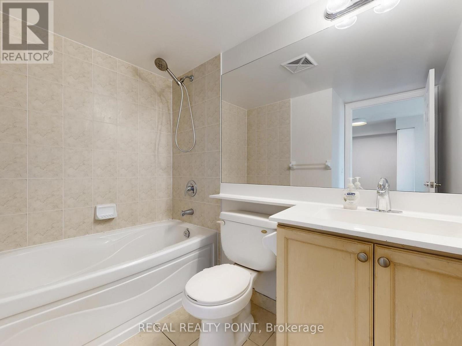 #2118 25 GREENVIEW AVENUE - 19