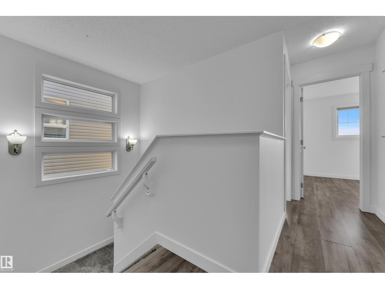 73 HARTWICK LO - Image 23