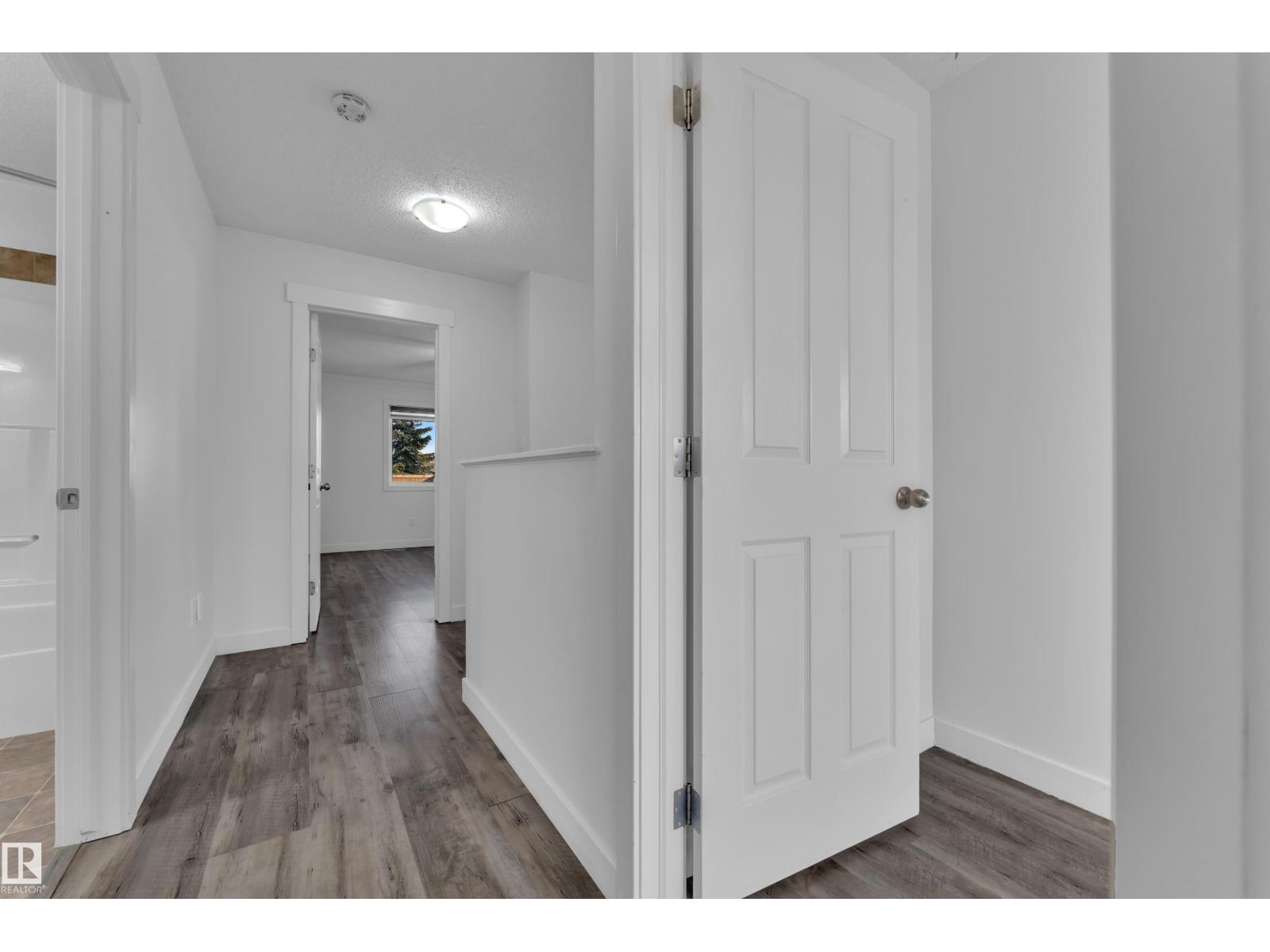 73 HARTWICK LO - Image 29