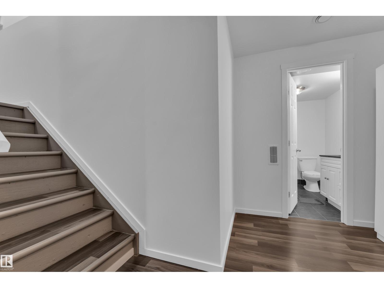 73 HARTWICK LO - Image 33
