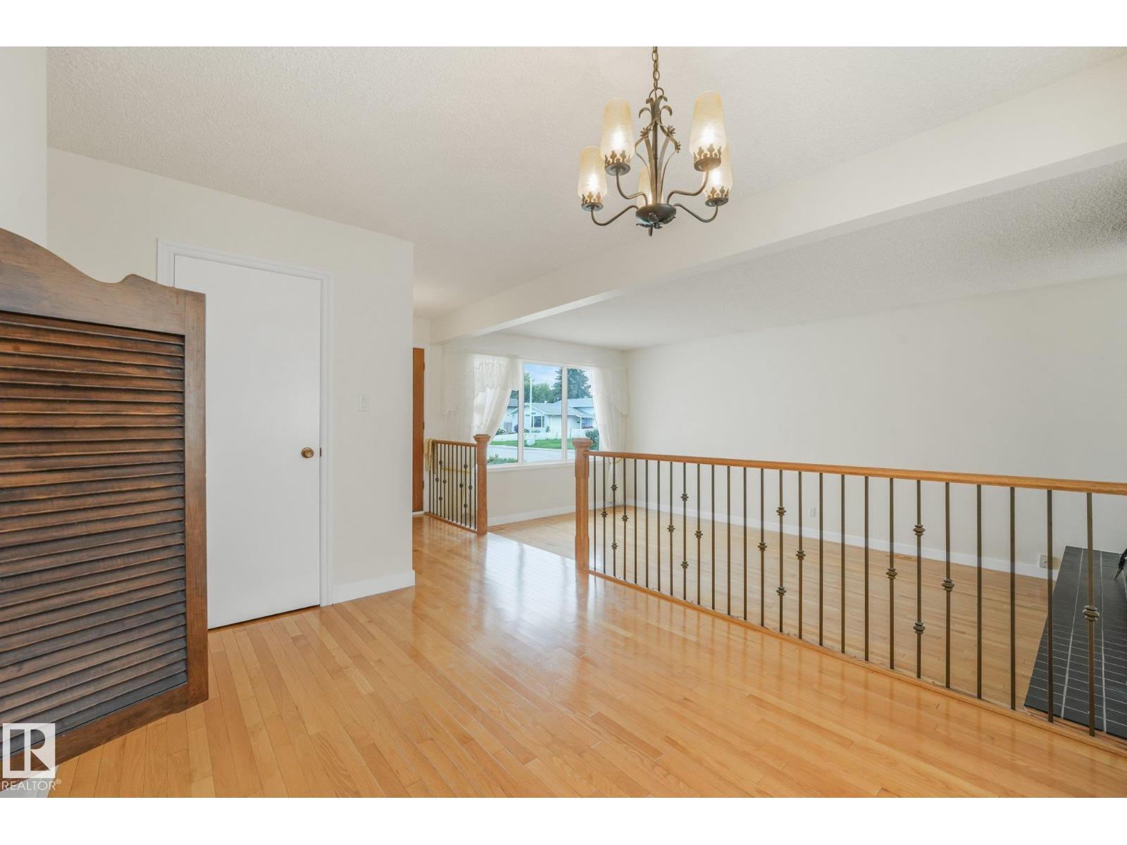 11415 149 AV NW - 9