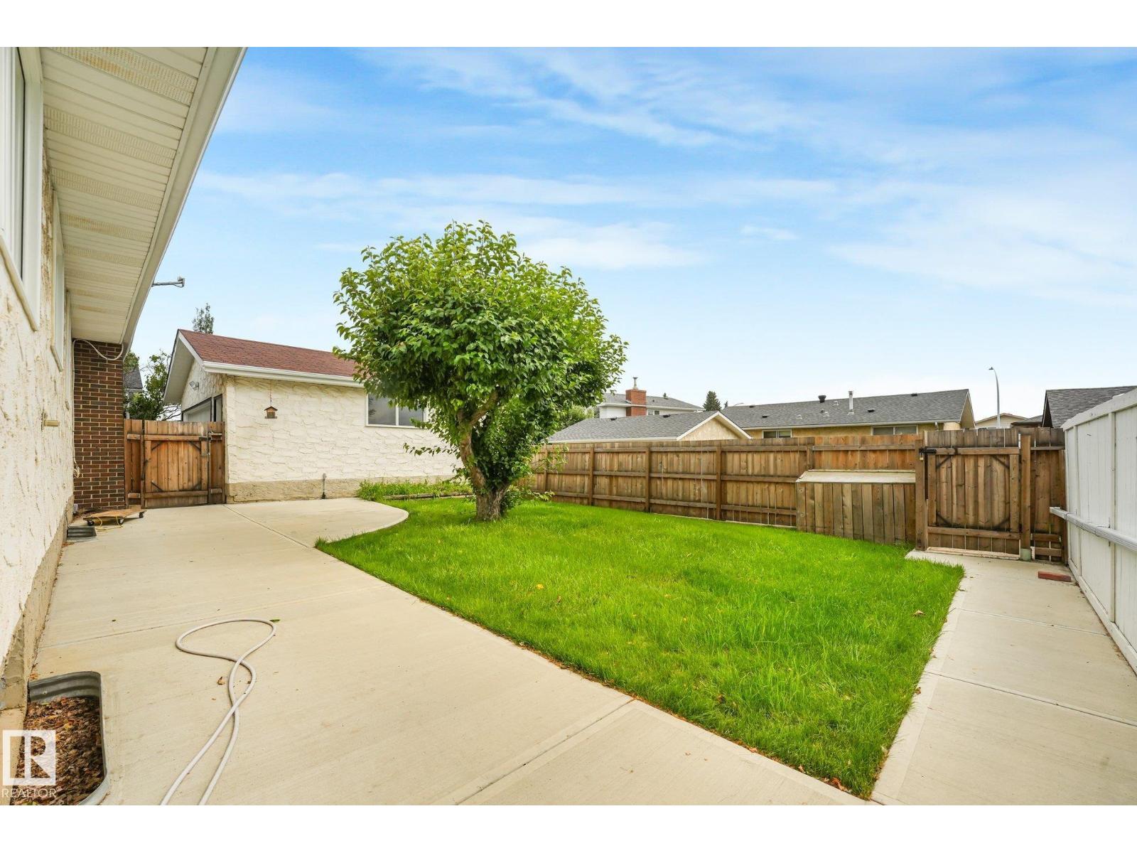 11415 149 AV NW - 44
