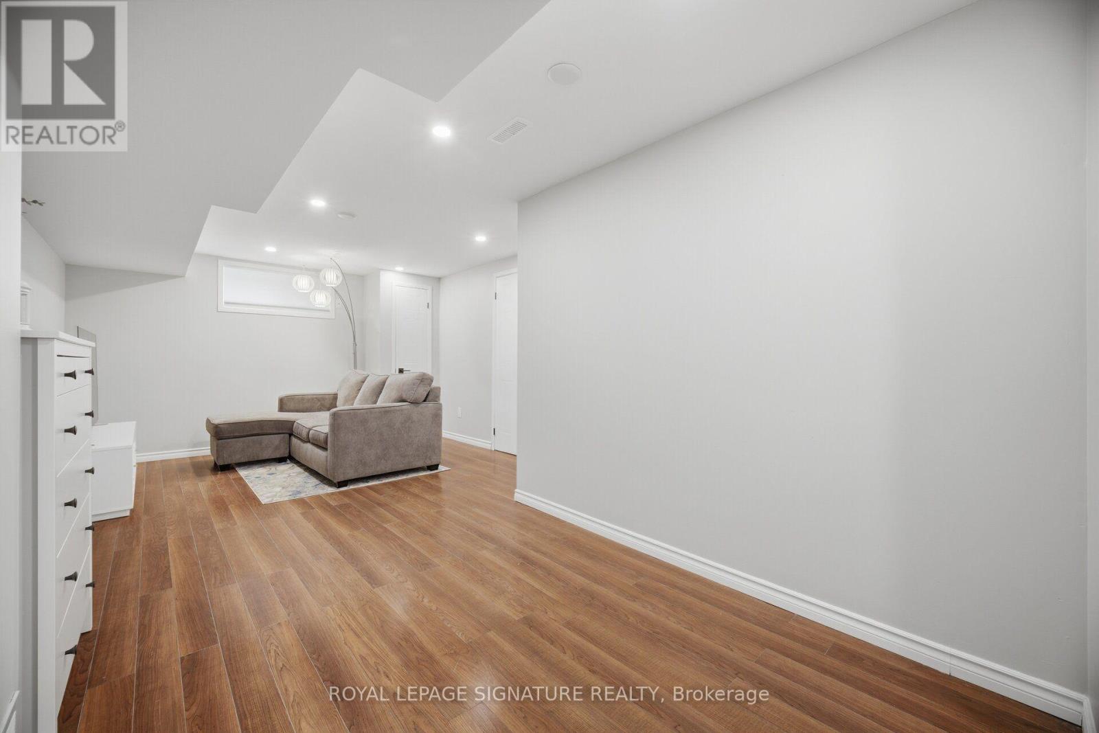 #19A 5940 GLEN ERIN DRIVE - 39