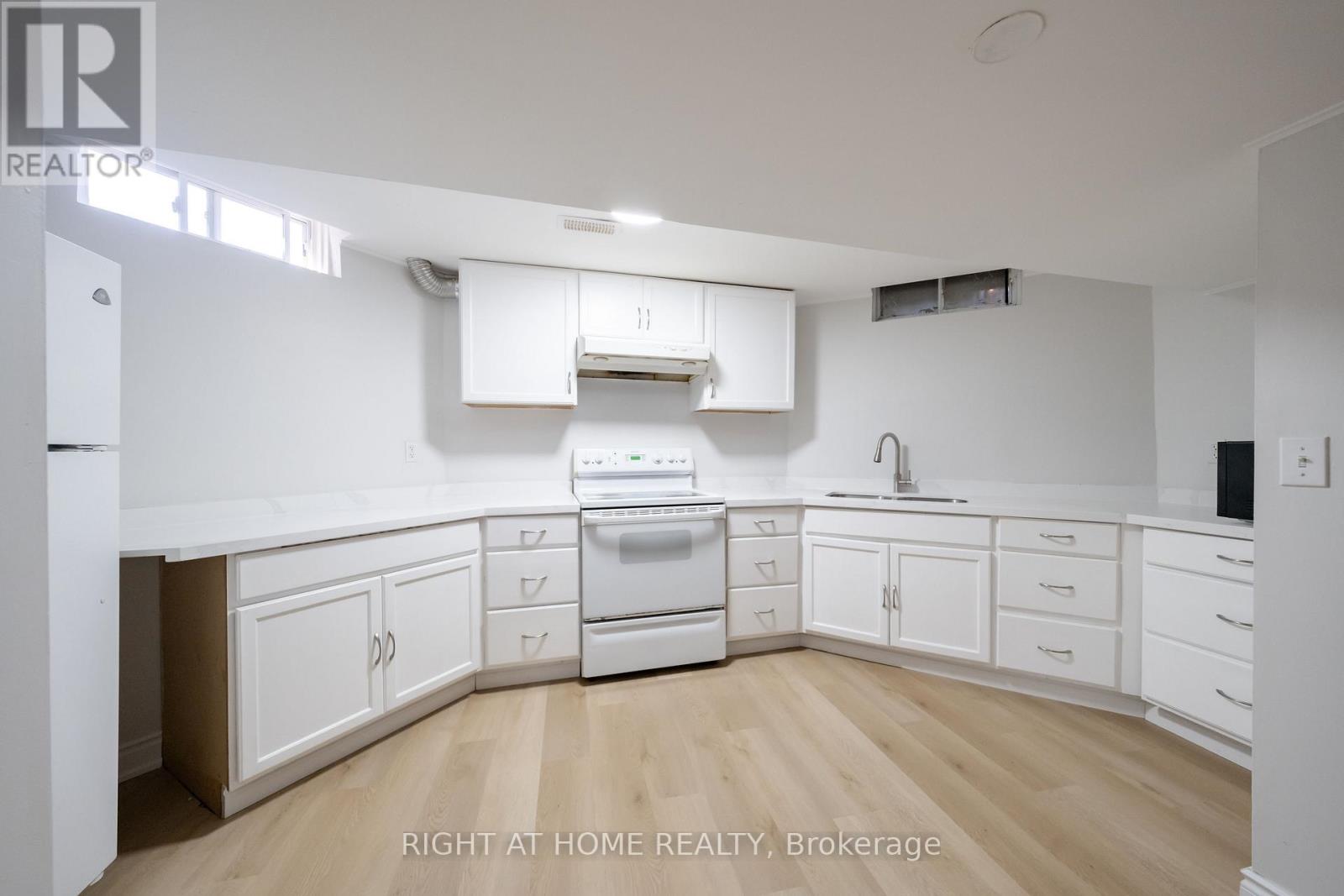 345 MILL STREET S - 36