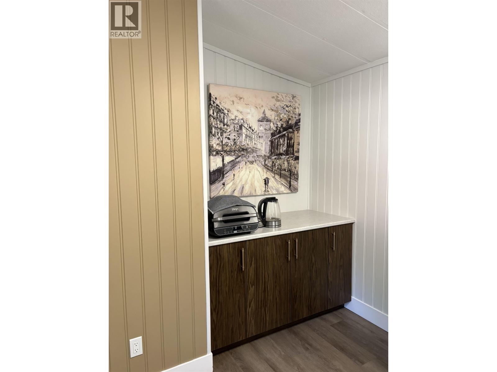 Photo 9 of 17 — 4 1000 INVERNESS ROAD · Prince George, BC