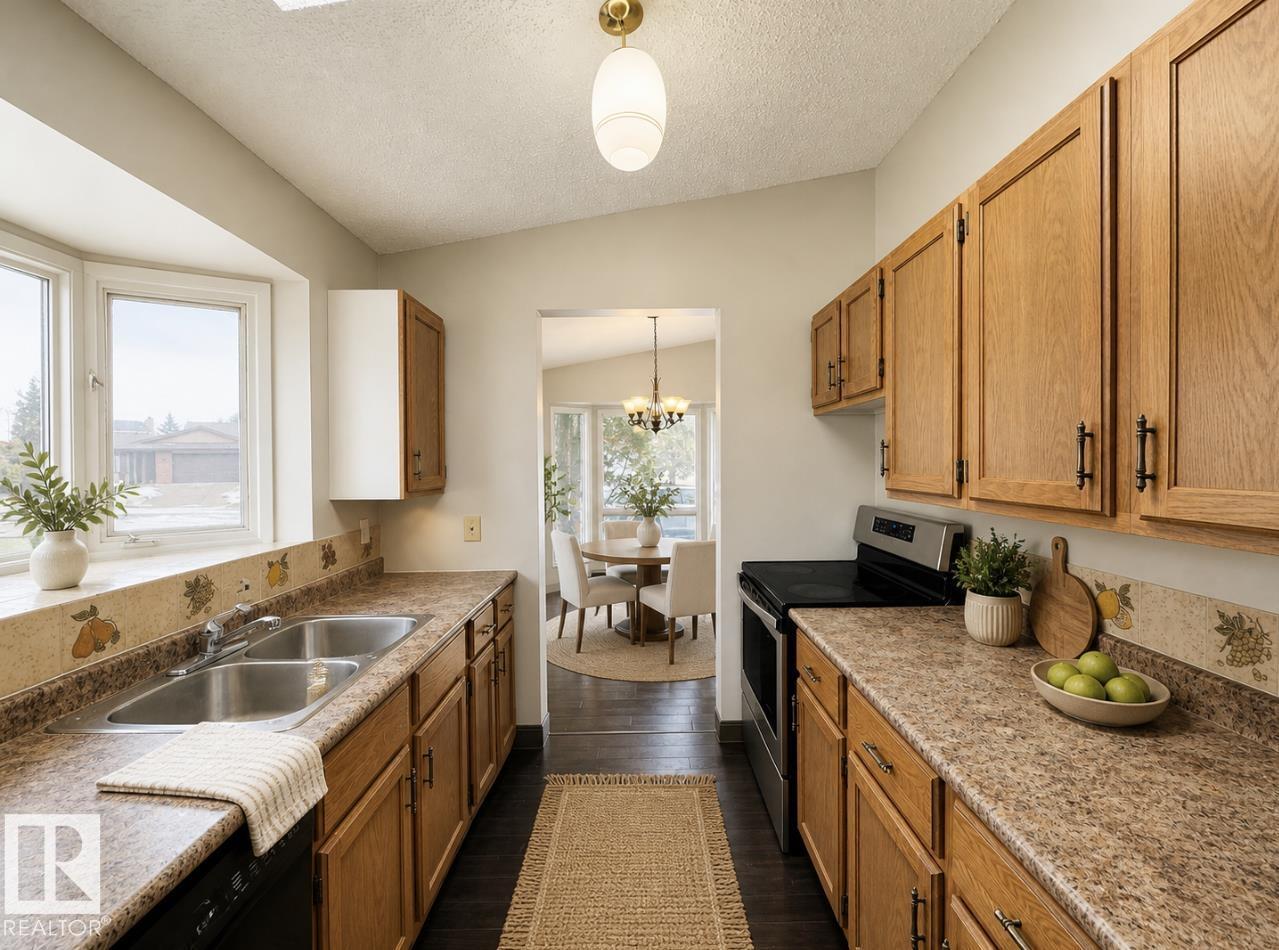 8516 190 ST NW - 11
