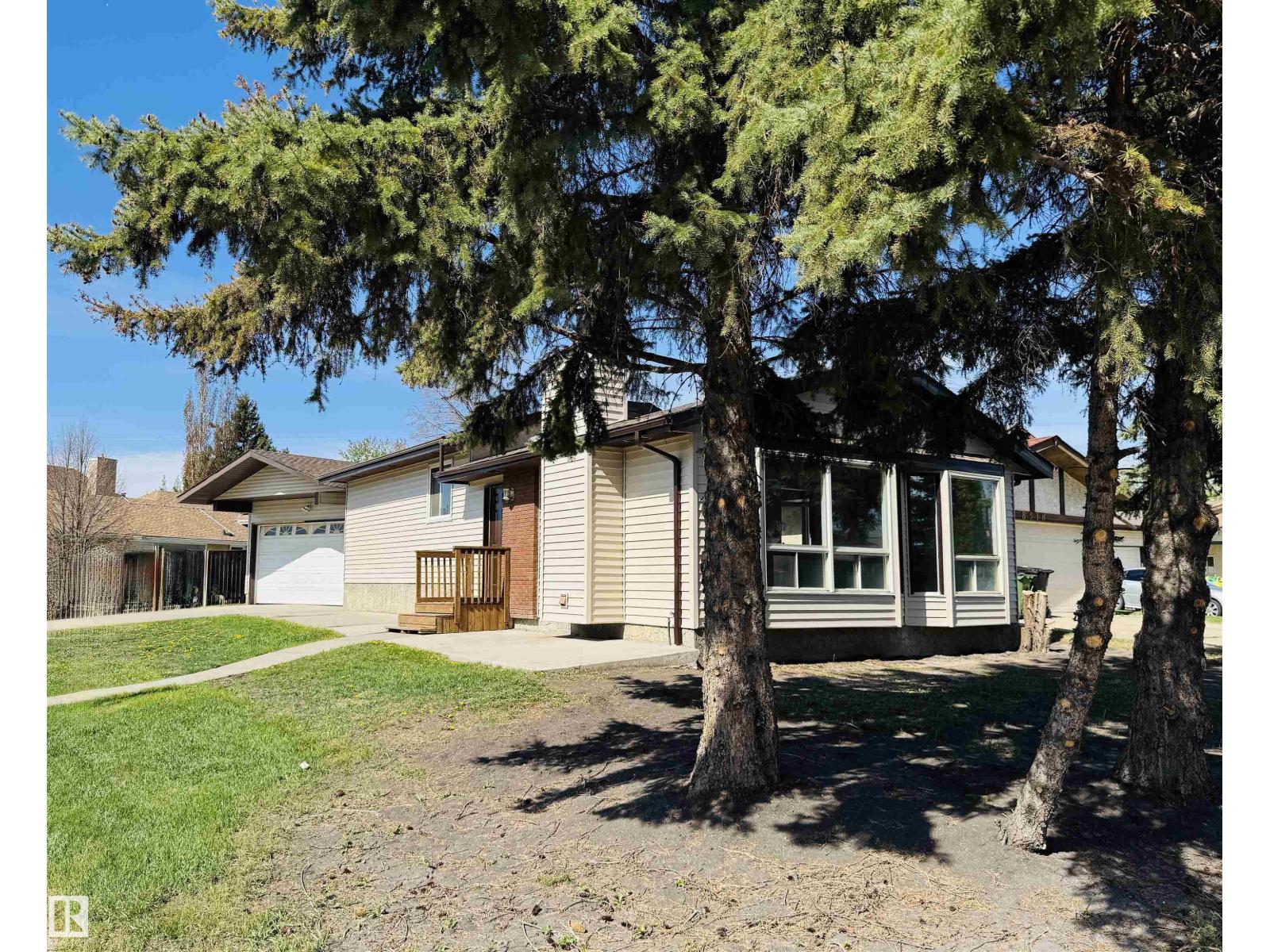 8516 190 ST NW - 33