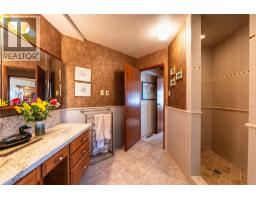 1896 3a Highway, Nelson, BC V1L6K1 Photo 48