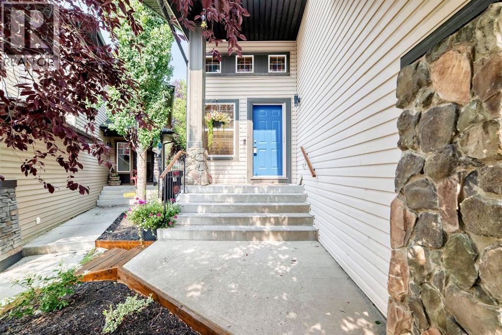 206 Panamount Grove NW - 2