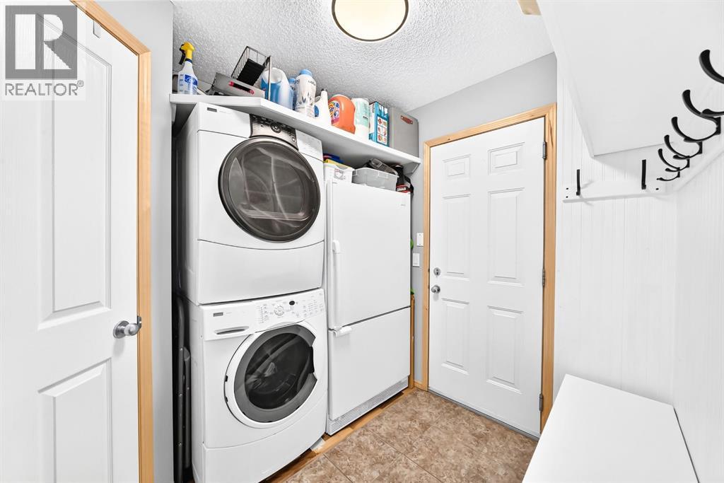 206 Panamount Grove NW - 21