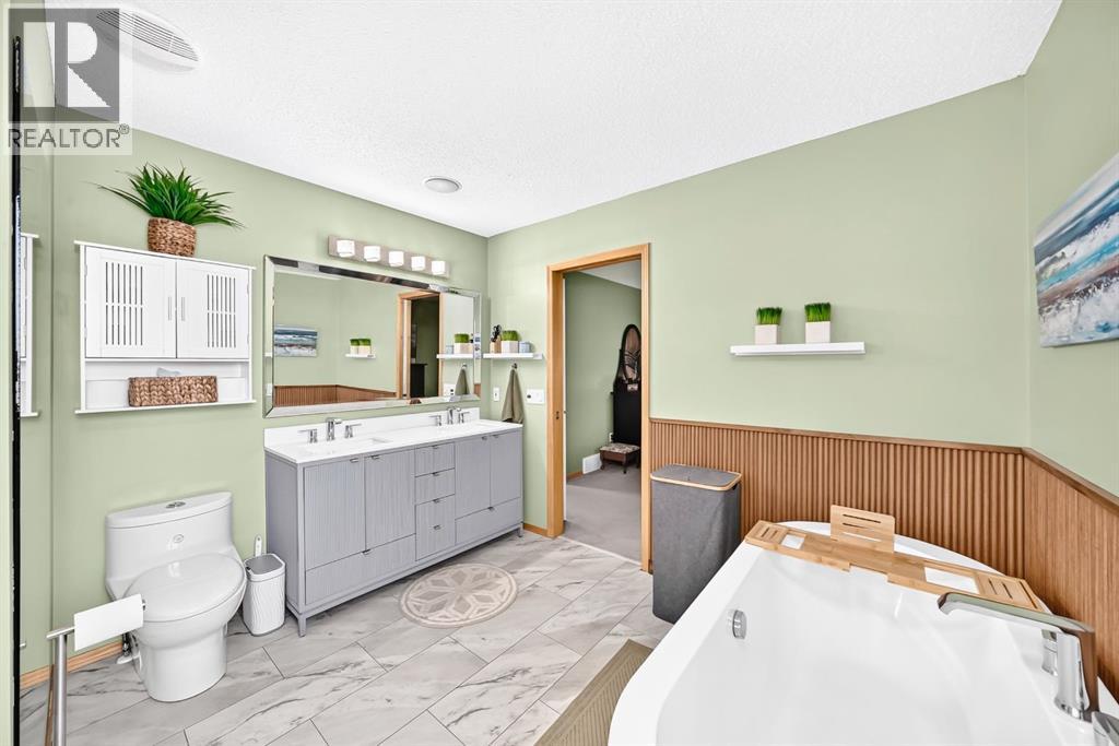 206 Panamount Grove NW - 32
