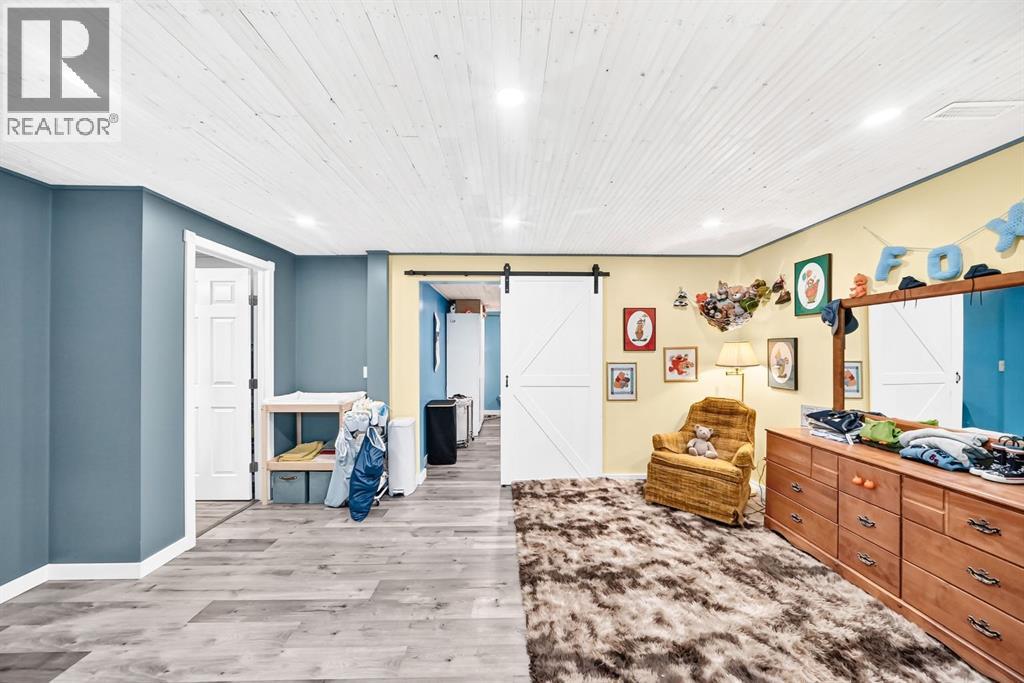 206 Panamount Grove NW - 42