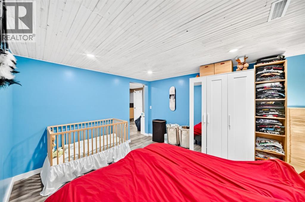 206 Panamount Grove NW - 44
