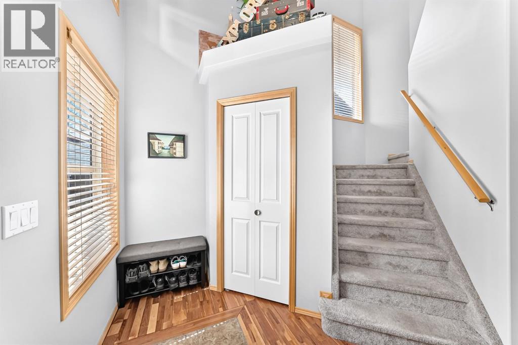 206 Panamount Grove NW - 5