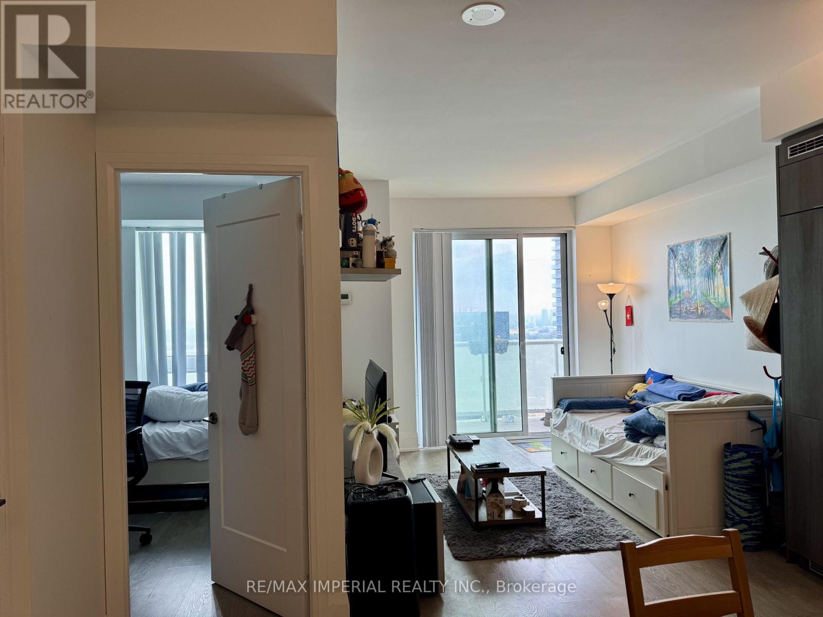 #2905 101 ERSKINE AVENUE - 7