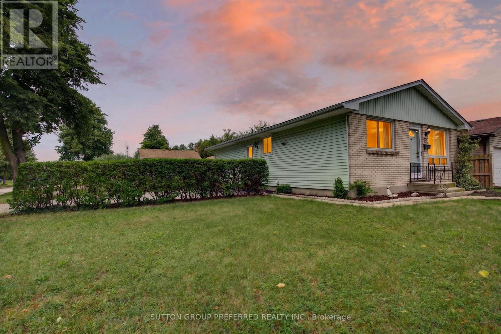 53 RENNY CRESCENT - Image 6