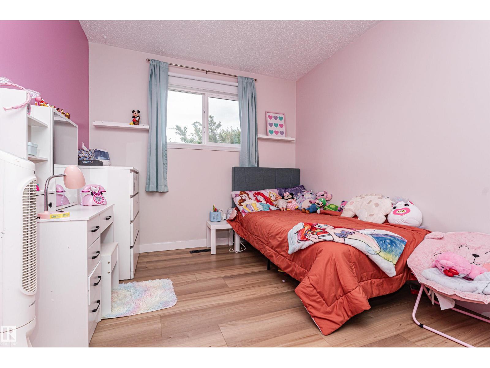 4521 29 AV NW - 27
