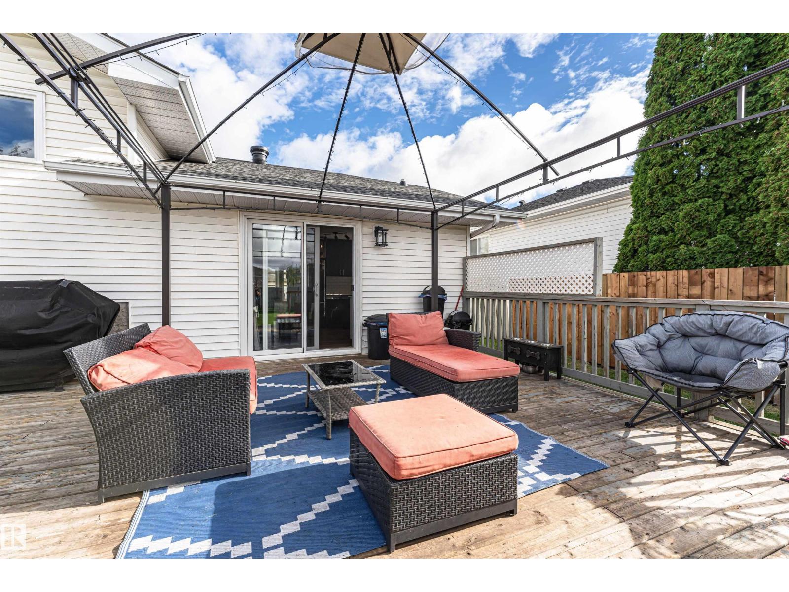 4521 29 AV NW - 39