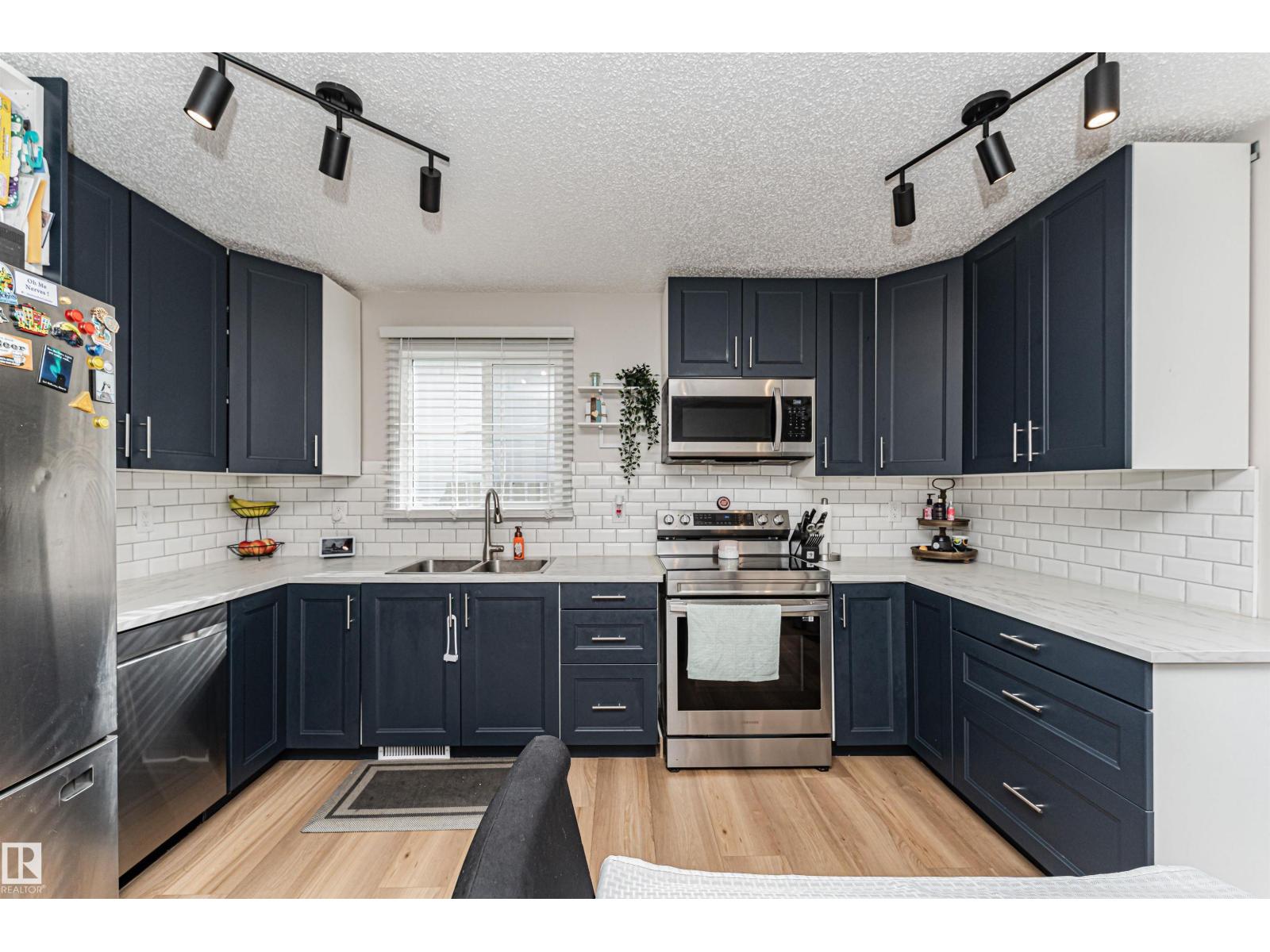 4521 29 AV NW - 9