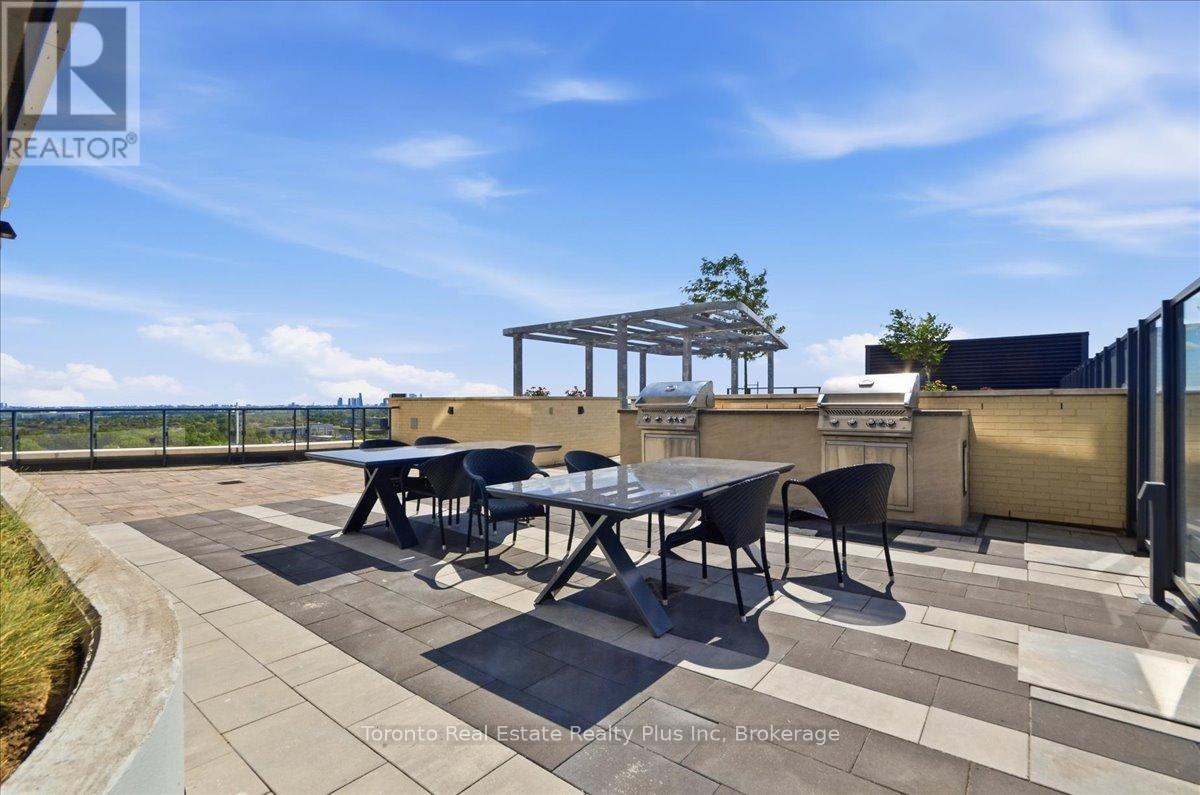 #304 120 EAGLE ROCK WAY - 40