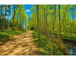 1386 Forest Glade Road, Oakville, ON L6H2G3 Photo 16