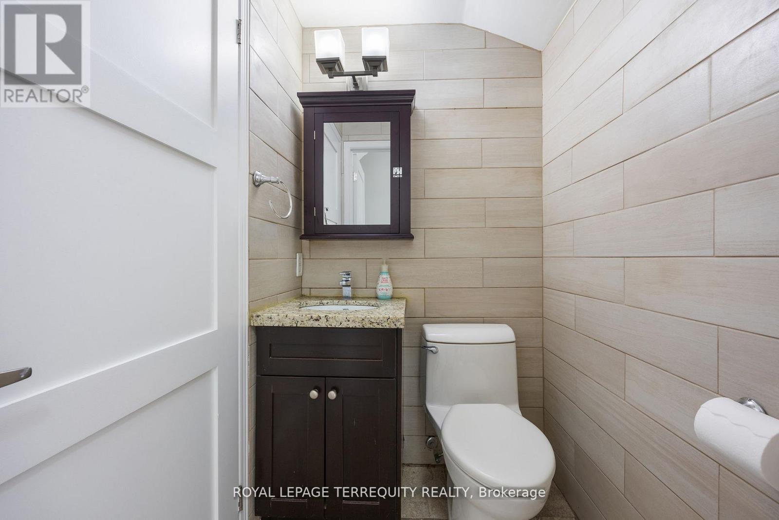 #129 760 LAWRENCE AVENUE W - 17