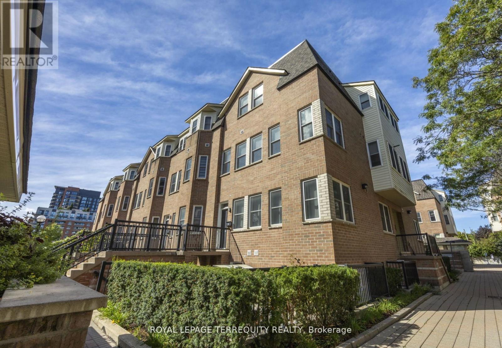 #129 760 LAWRENCE AVENUE W - 2