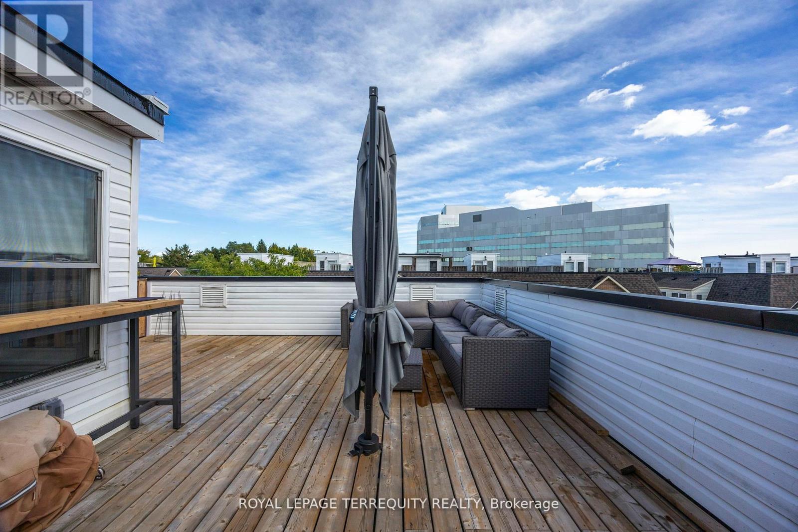 #129 760 LAWRENCE AVENUE W - 22