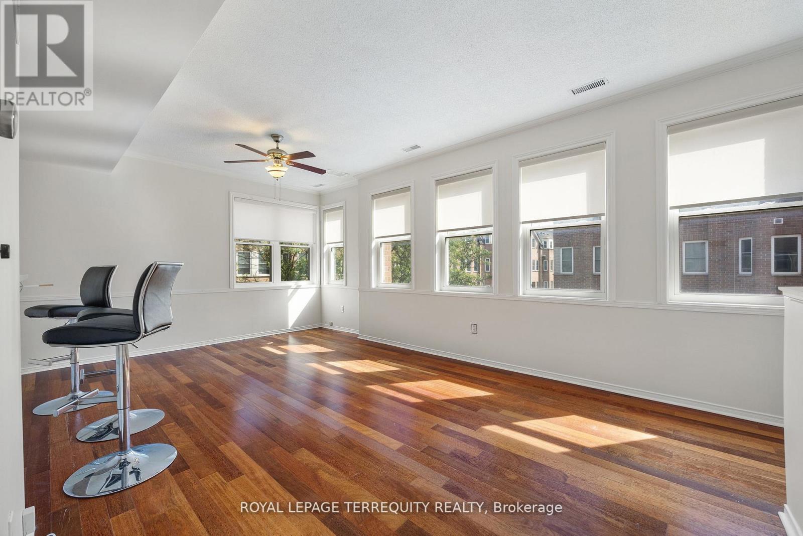 #129 760 LAWRENCE AVENUE W - 4