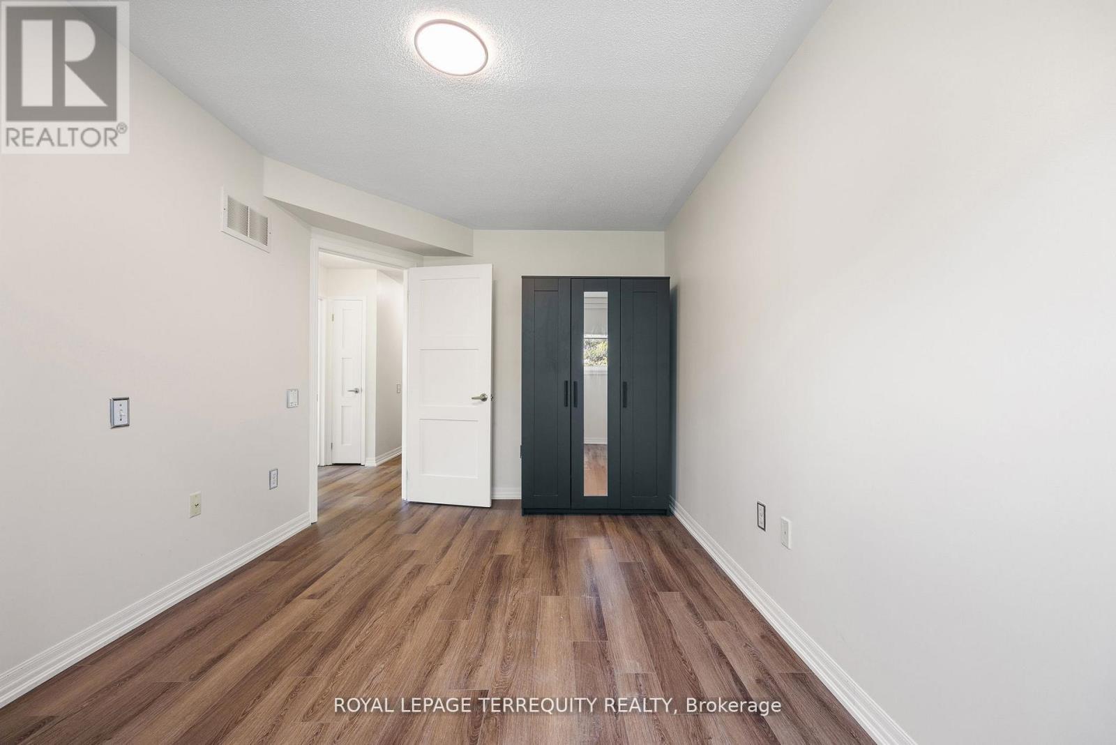 #129 760 LAWRENCE AVENUE W - 9