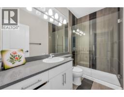610 Thirteenth Street, New Westminster, BC V3M4M2 Photo 8